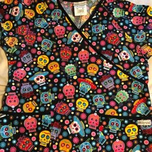 Sugar skulls scrub top